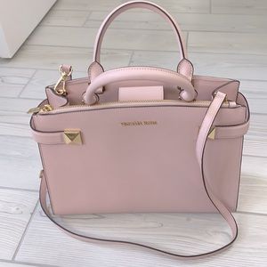 Brand new Micheal Kors Karla Leather Satchel.